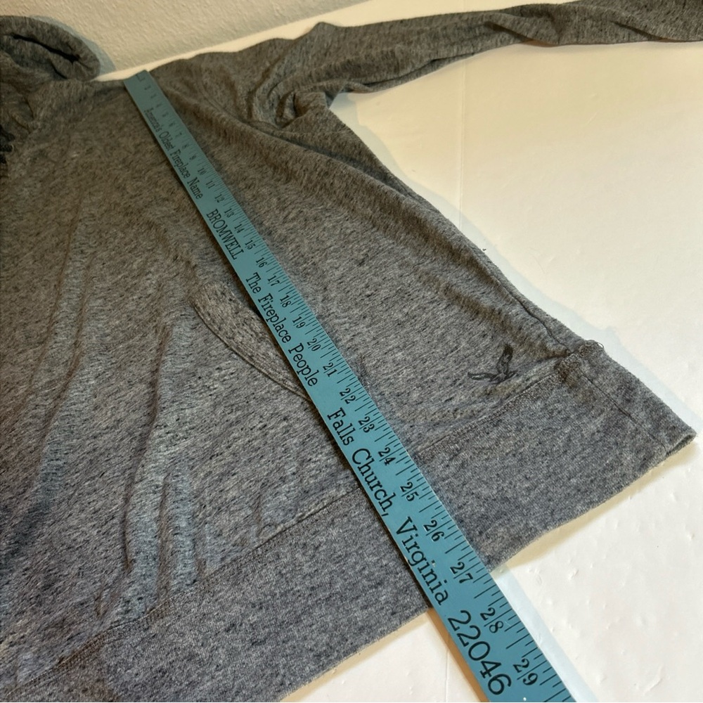 American Eagle Outfitters Athletic Fit Gray Hooded Long Sleeve Shirt Size Large - Picture 8 of 8